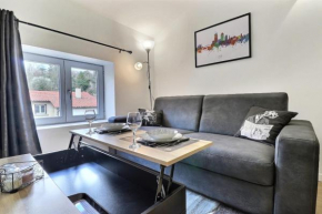 Luxury renovated apartment - St Clair 401